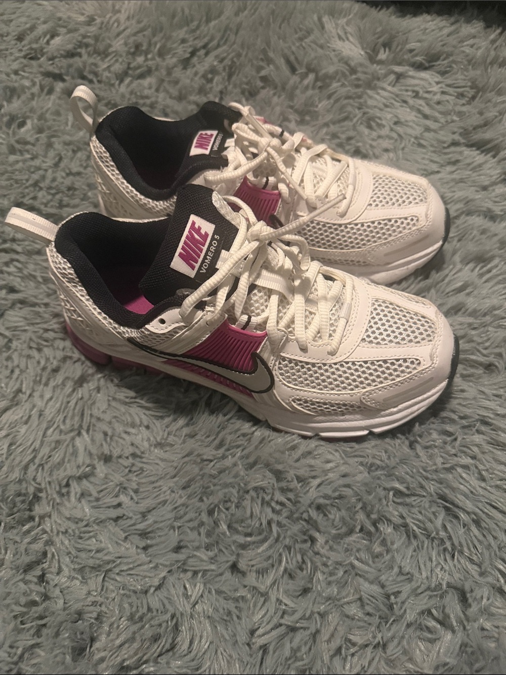 Nike Women’s White and Pink Mesh Running Shoes